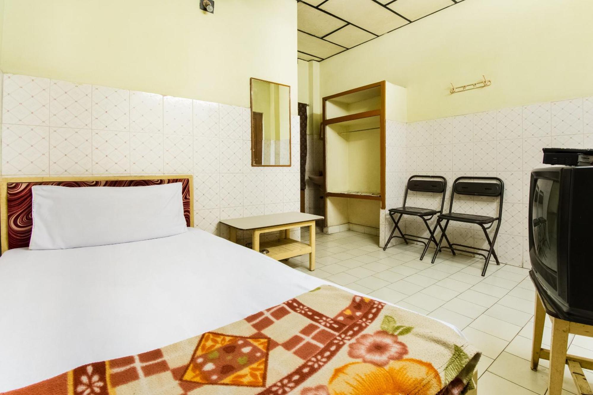 Spot On Sri Ratna Lodge Rajahmundry Luaran gambar