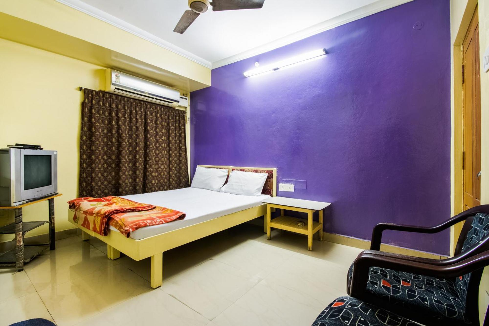 Spot On Sri Ratna Lodge Rajahmundry Luaran gambar